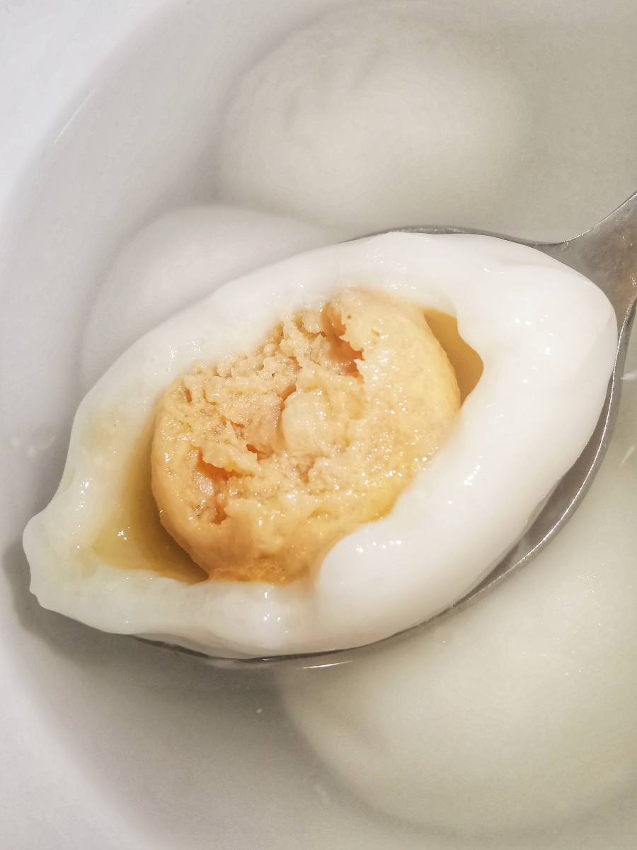 元宵节吃肉汤圆
