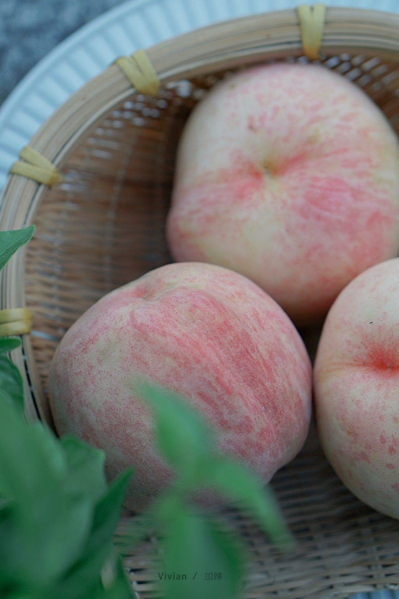 粉嫩粉桃子好看且好吃