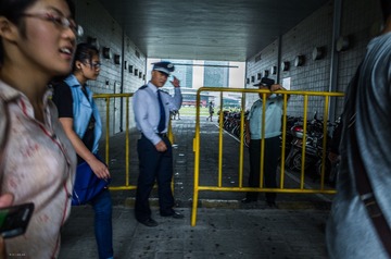 Guards watching-w