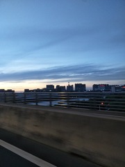 553