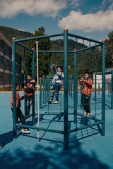 166568