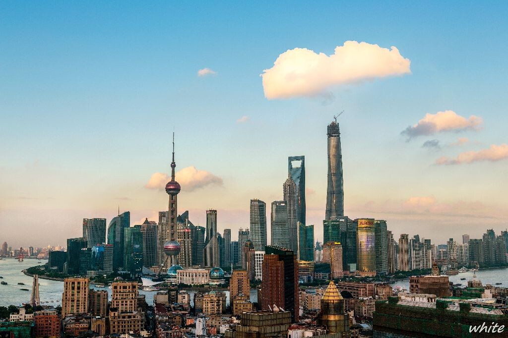 给上海中心带顶帽子~~