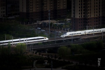 73722