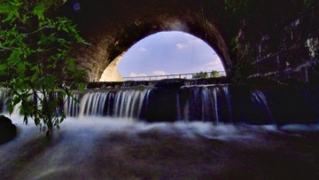 E7C6C6D3-F6C3-440D-978C-D38390B5F3B6/L0/001