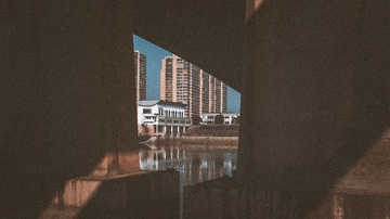 1023402