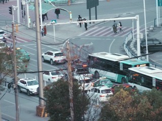 281168