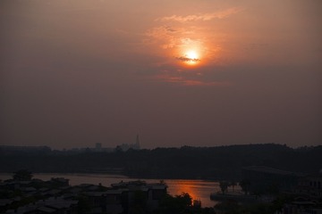 EF74F7F0-4674-45E7-B8C9-DA7922F0CD8A/L0/001