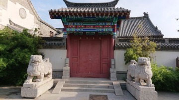 903010