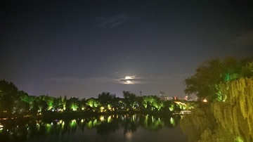 837078