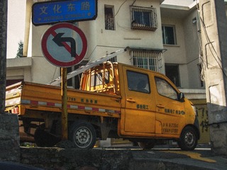 98553