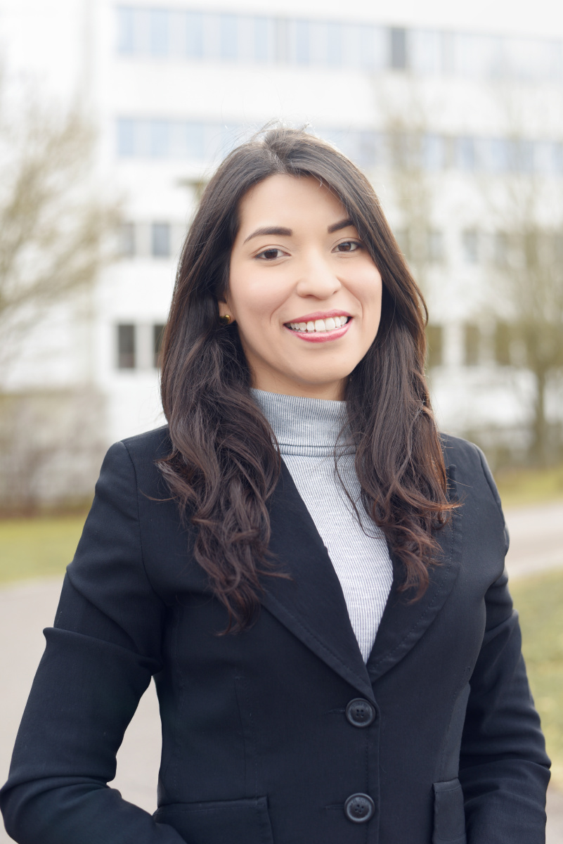 xiomara哥伦比亚人帮她拍的证件照