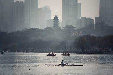 6FF51B30-ABA6-4097-87C4-D2B747BF405A/L0/001