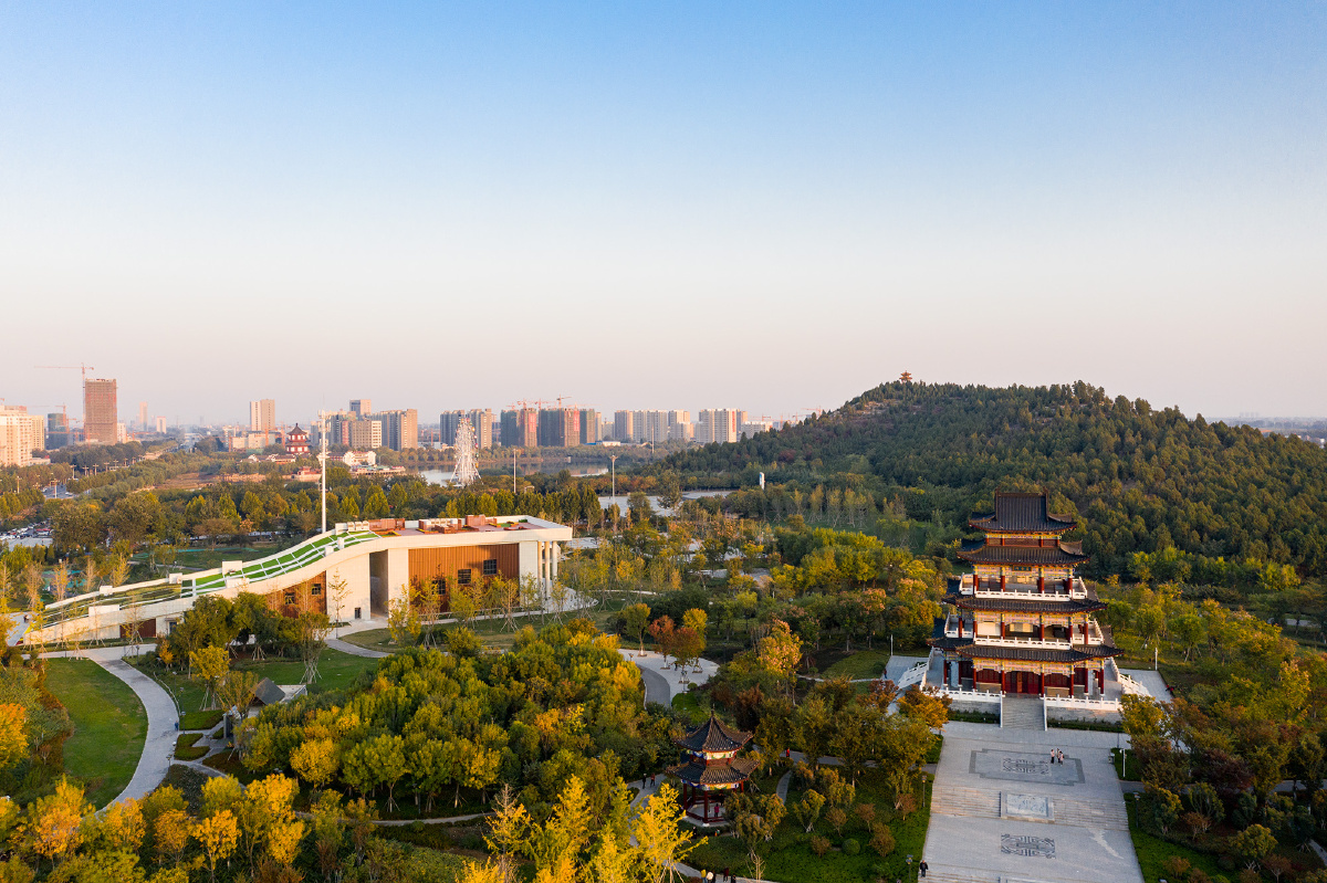 嘉祥曾子广场秋色美如画