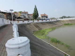 18952