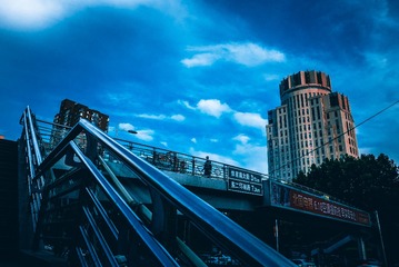 6B057906-C199-49F1-A171-AF488053747F/L0/001
