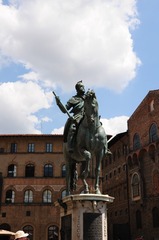 127577