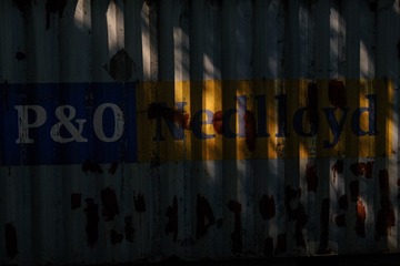 2438913