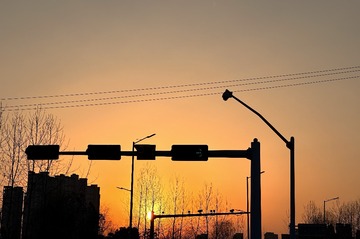 CB531D9E-4FDF-44C9-BB89-4387F0DFF22B/L0/001