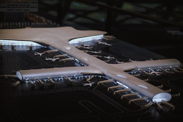 213643