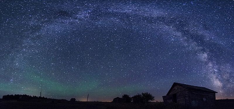 Milky Way &amp; Abandoned Farm<br />
