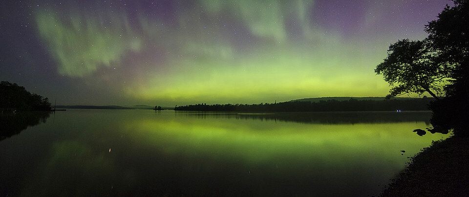 Reflection of Aurora<br />
