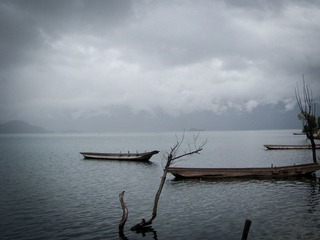 阴天的泸沽湖