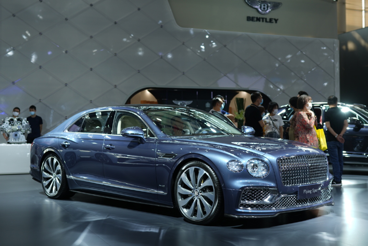 2020广州车展宾利飞驰添越实拍大图