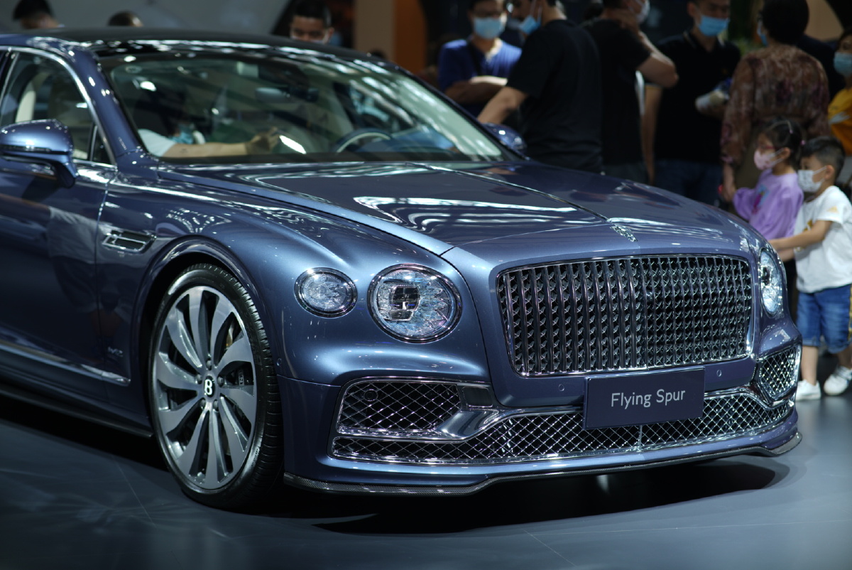 2020广州车展宾利飞驰添越实拍大图