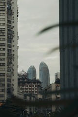 1000027881