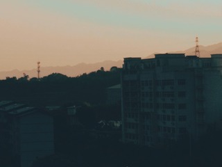 240280