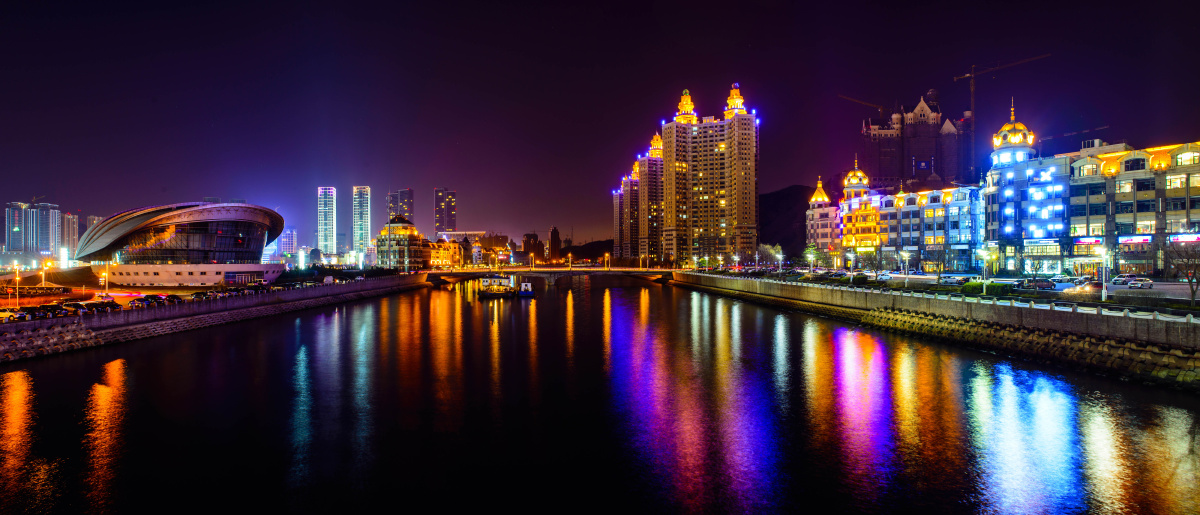 星海之夜. br /> 这里是大连.这里是星海.