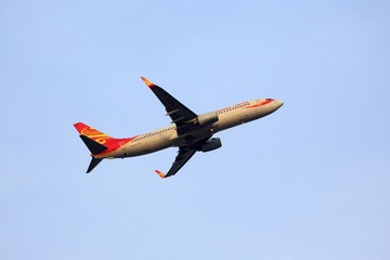 [HU][B737-86N[B-5428]