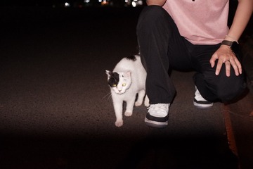 001
