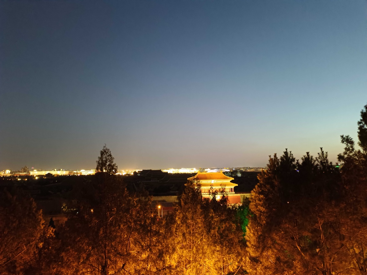 景山公园夜景故宫 - 爱吃蛋黄苏 - 图虫