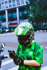 001