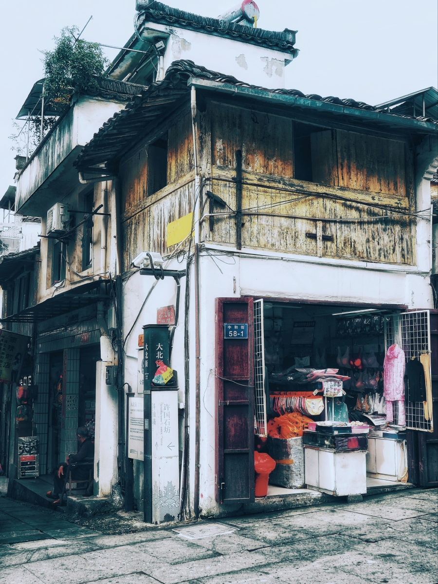 小城街角 - 市井摄影 - 图虫