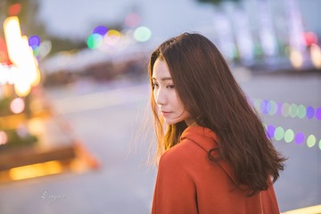 557308
