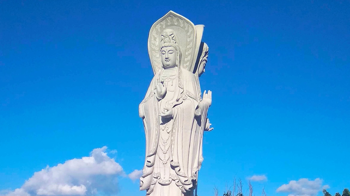 楚雄西山森林公园佛教圣地兴隆寺图片