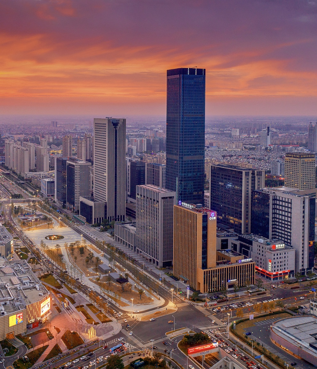 今年最喜欢的照片之一泰州市金融广场无论是包裹在如同仙境的晨雾里