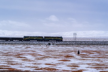 726325