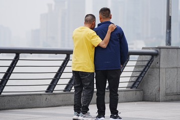94050