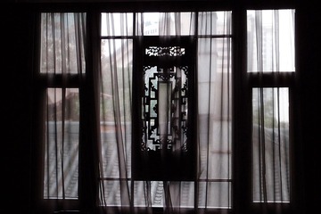 Gray_Window_S.jpg