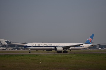 860915
