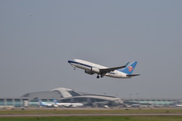 860905