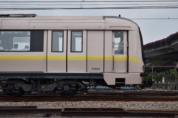 887669