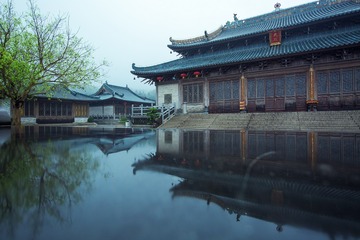 402_8408