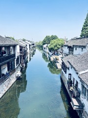 85E37E0F-72C3-4C03-92E7-3D8602ADB42E/L0/001