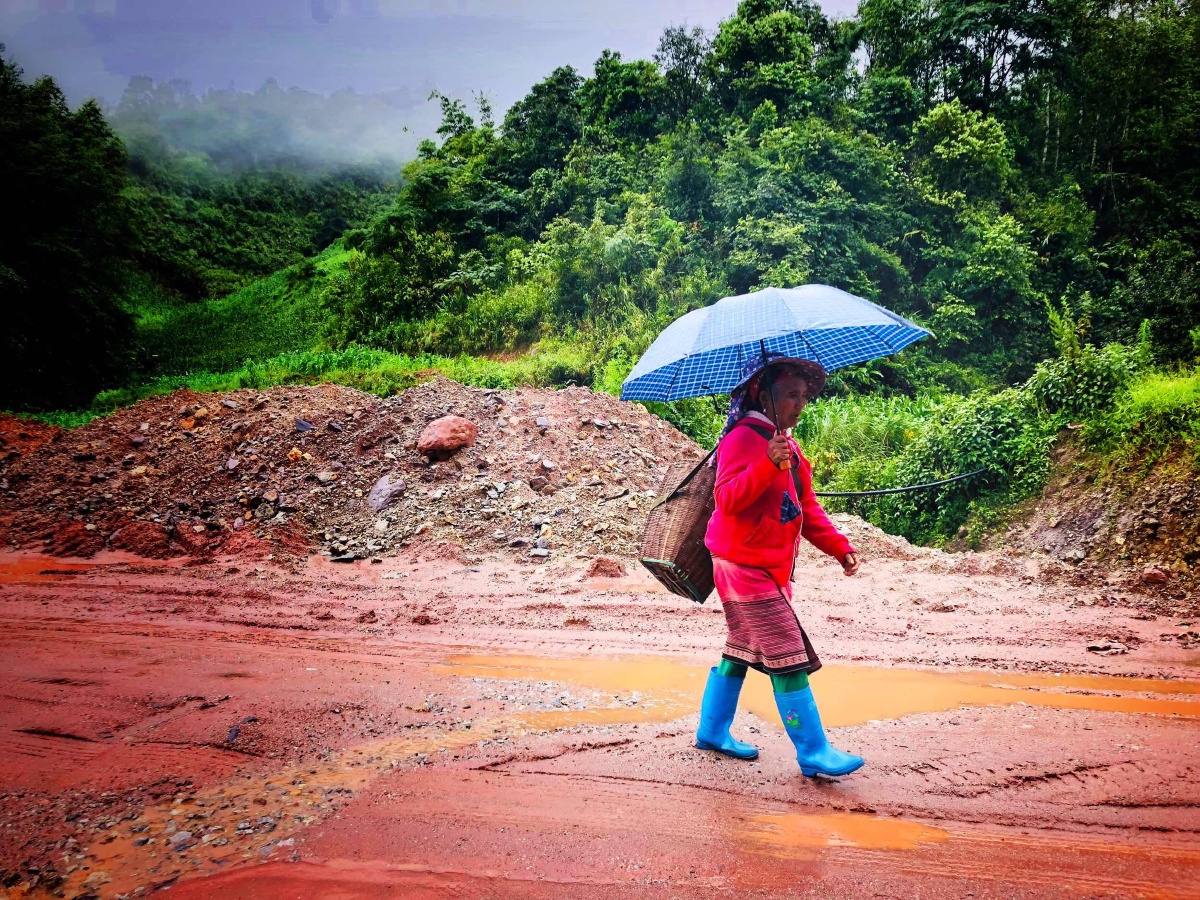 大山里的下雨天