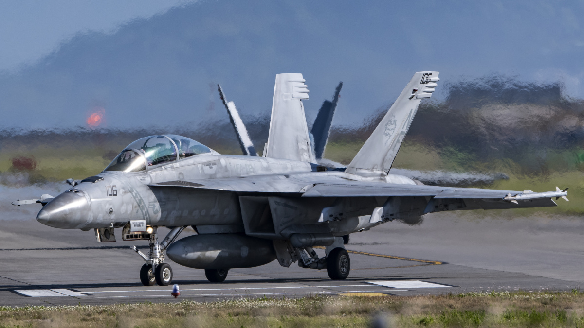 fa18f超级大黄蜂战斗机