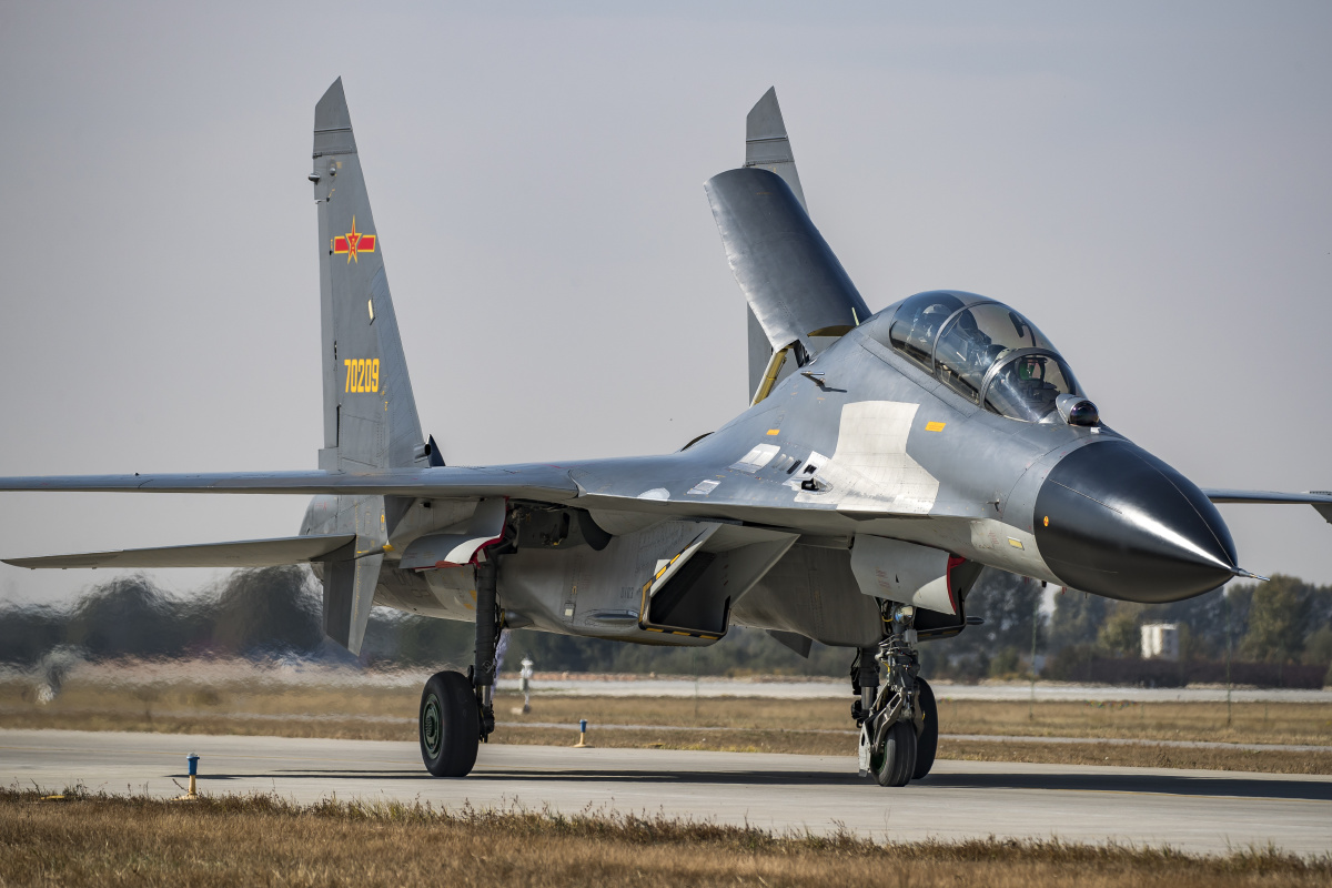 中国空军歼-11bs重型战斗机地面滑行 - 全球航空观察 - 图虫